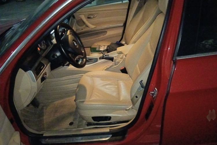 Used BMW 3 Series 2011 320i Luxury Edition Left Front Seat