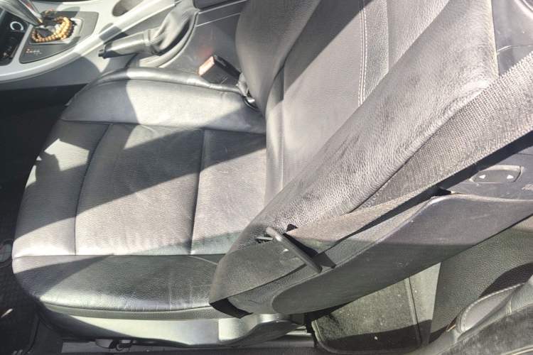 Used BMW 3 Series 2011 325i Convertible Coupe Left Rear Seat