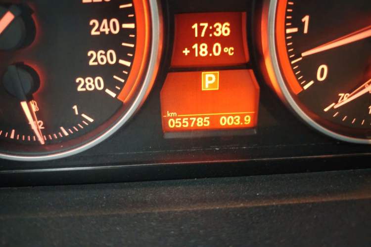 Used BMW 3 Series 2011 335i two-door coupe Odometer Close Up