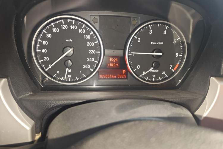Used BMW 3 Series 2011 318i Leading Model Odometer Close Up