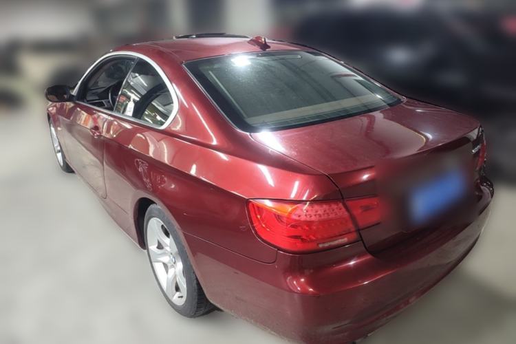 Used BMW 3 Series 2011 325i two-door coupe Rear Left 45 Deg