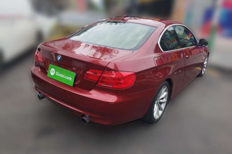 Used BMW 3 Series 2011 335i two-door coupe Rear Right 45 Deg