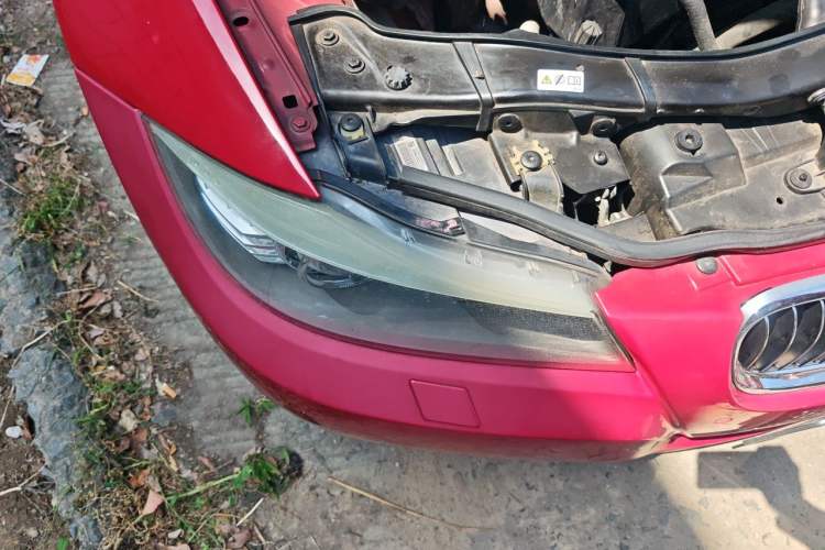 Used BMW 3 Series 2011 325i Luxury Edition Right Front Headlight