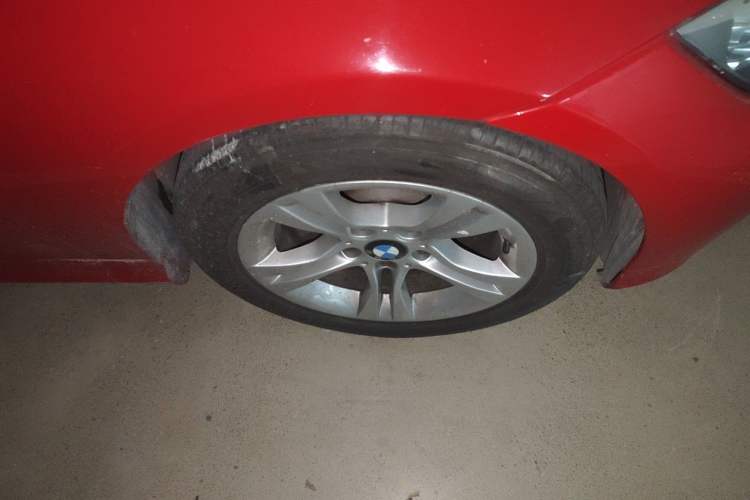 Used BMW 3 Series 2011 320i Sport Edition Right Front Wheel Hub