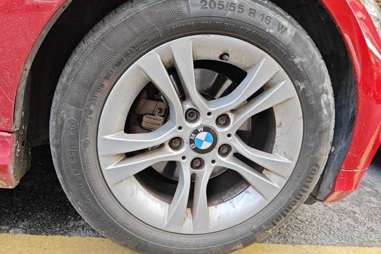 Used BMW 3 Series 2011 320i Sport Edition Right Front Wheel Hub