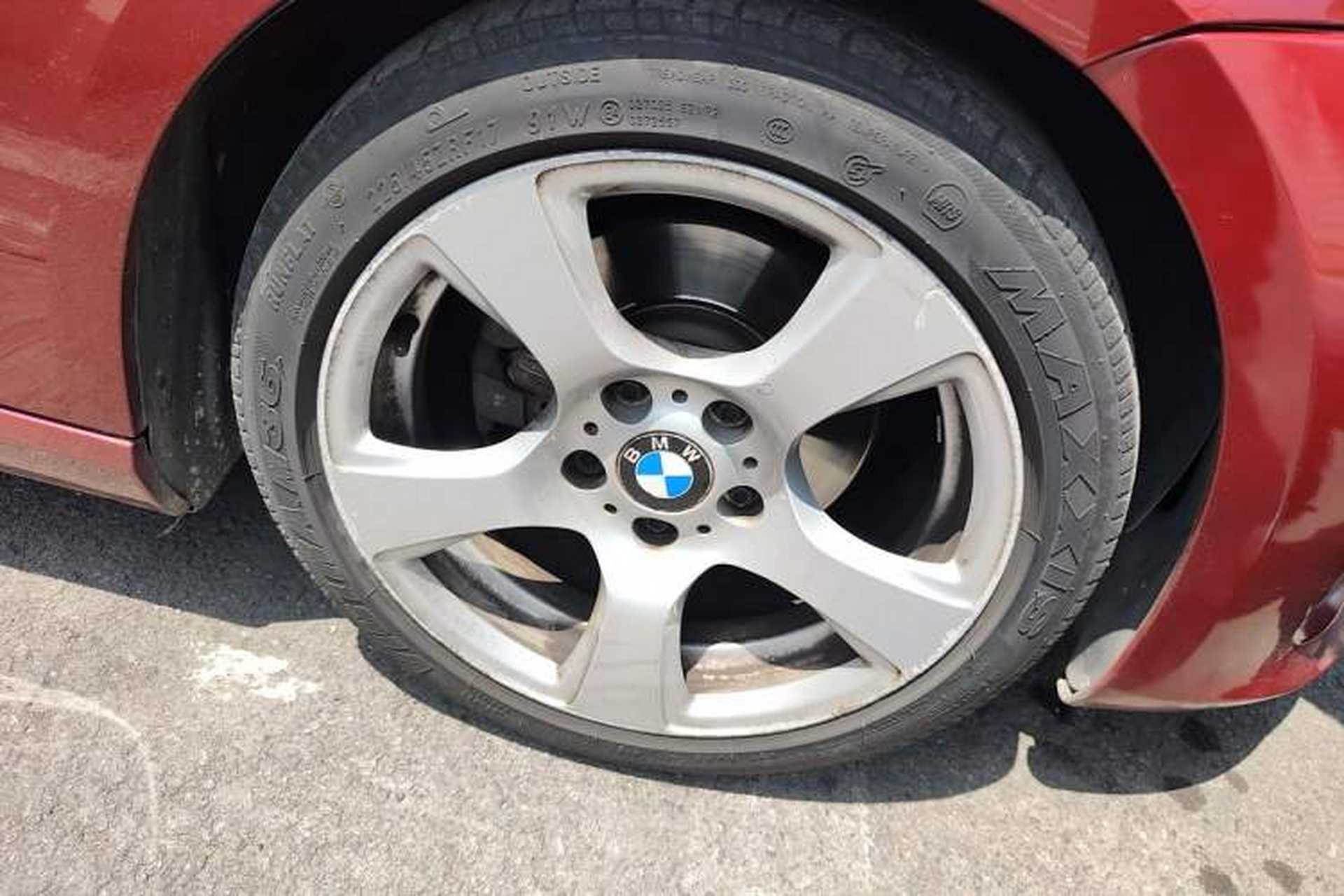 Used BMW 3 Series 2011 320i Coupe Right Front Wheel Hub
