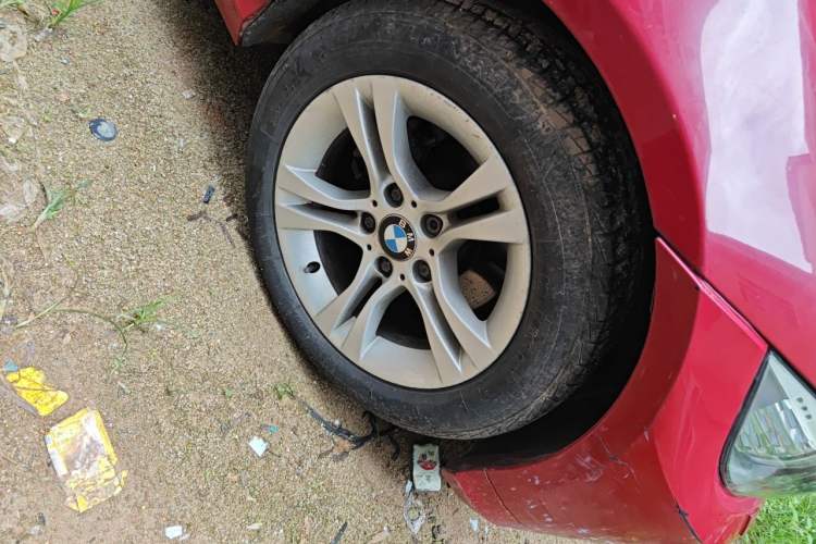 Used BMW 3 Series 2011 320i Sport Edition Right Front Wheel Hub