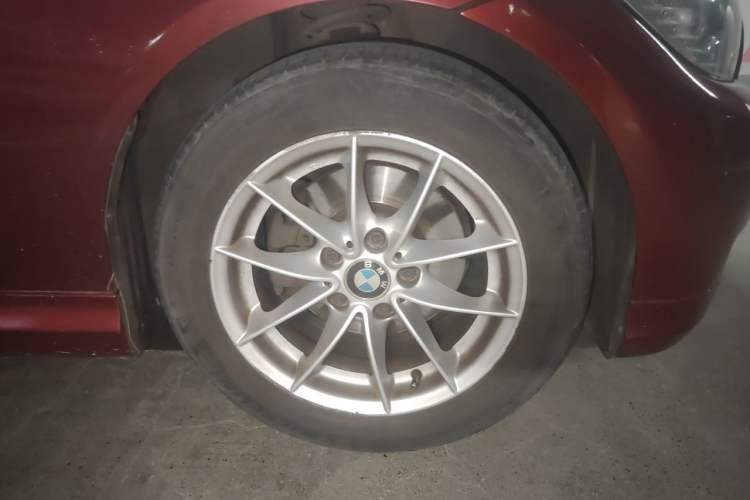 Used BMW 3 Series 2011 318i Leading Model Right Front Wheel Hub