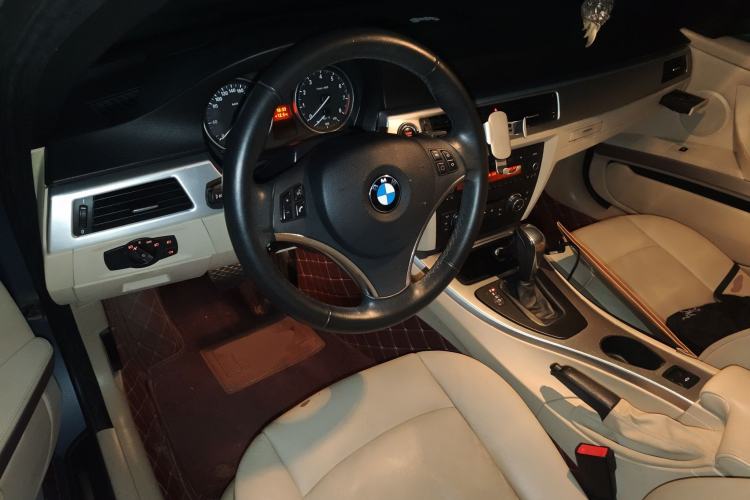 Used BMW 3 Series 2011 325i Convertible Coupe Steering Wheel