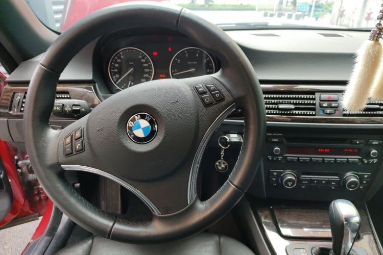 Used BMW 3 Series 2011 320i Convertible Coupe Steering Wheel