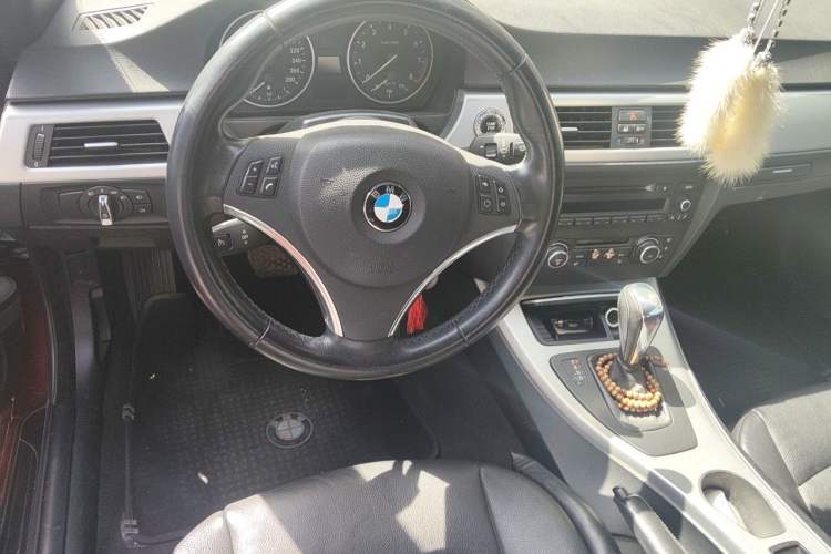 Used BMW 3 Series 2011 325i Convertible Coupe Steering Wheel