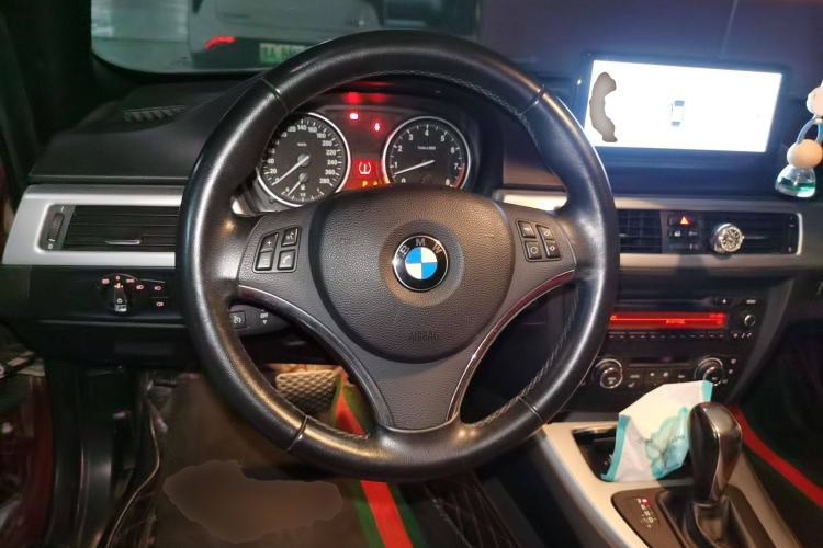 Used BMW 3 Series 2011 325i Convertible Coupe Steering Wheel