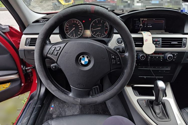 Used BMW 3 Series 2011 320i Luxury Edition Steering Wheel