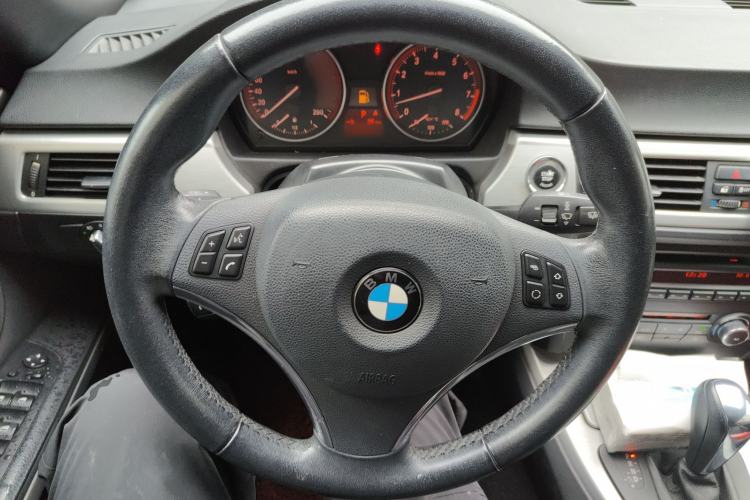 Used BMW 3 Series 2011 325i Convertible Coupe Steering Wheel