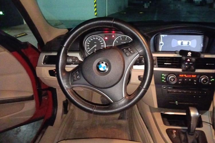 Used BMW 3 Series 2011 320i Luxury Edition Steering Wheel