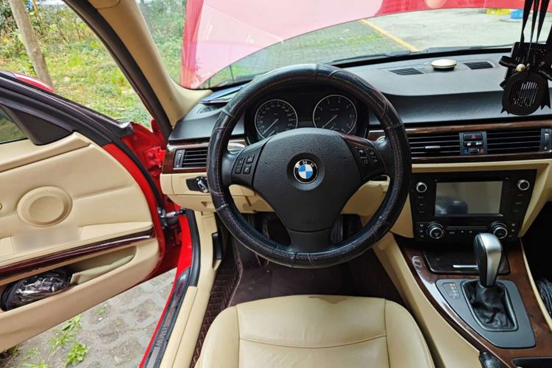 Used BMW 3 Series 2011 320i Sport Edition Steering Wheel