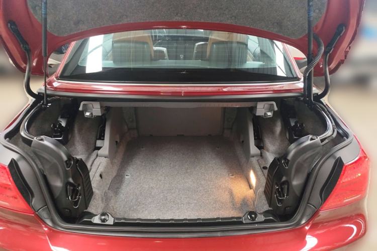 Used BMW 3 Series 2011 330i Convertible Coupe Trunk
