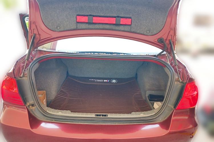 Used BMW 3 Series 2011 318i Leading Model Trunk