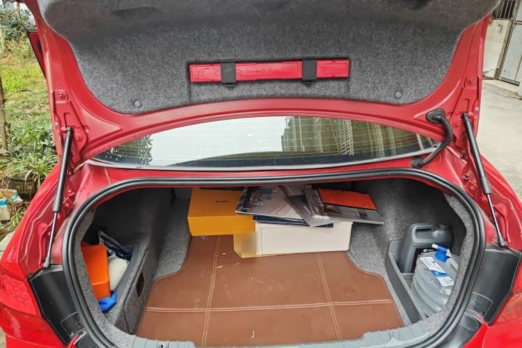 Used BMW 3 Series 2011 320i Sport Edition Trunk