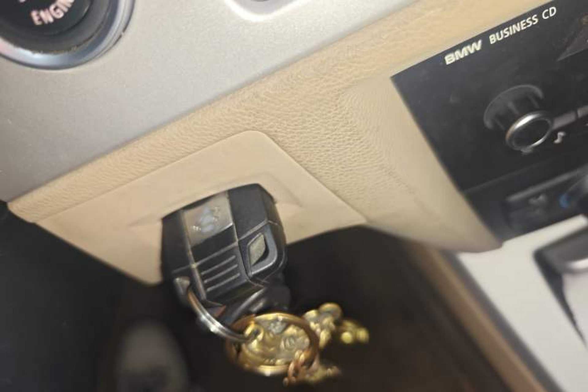Used BMW 3 Series 2011 318i Leading Model Vehicle Key