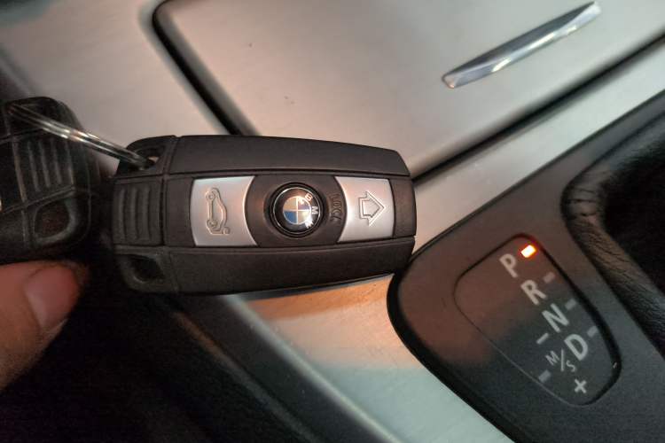Used BMW 3 Series 2011 320i Convertible Coupe Vehicle Key