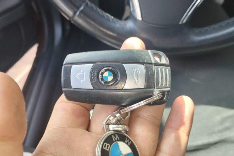 Used BMW 3 Series 2011 325i Convertible Coupe Vehicle Key