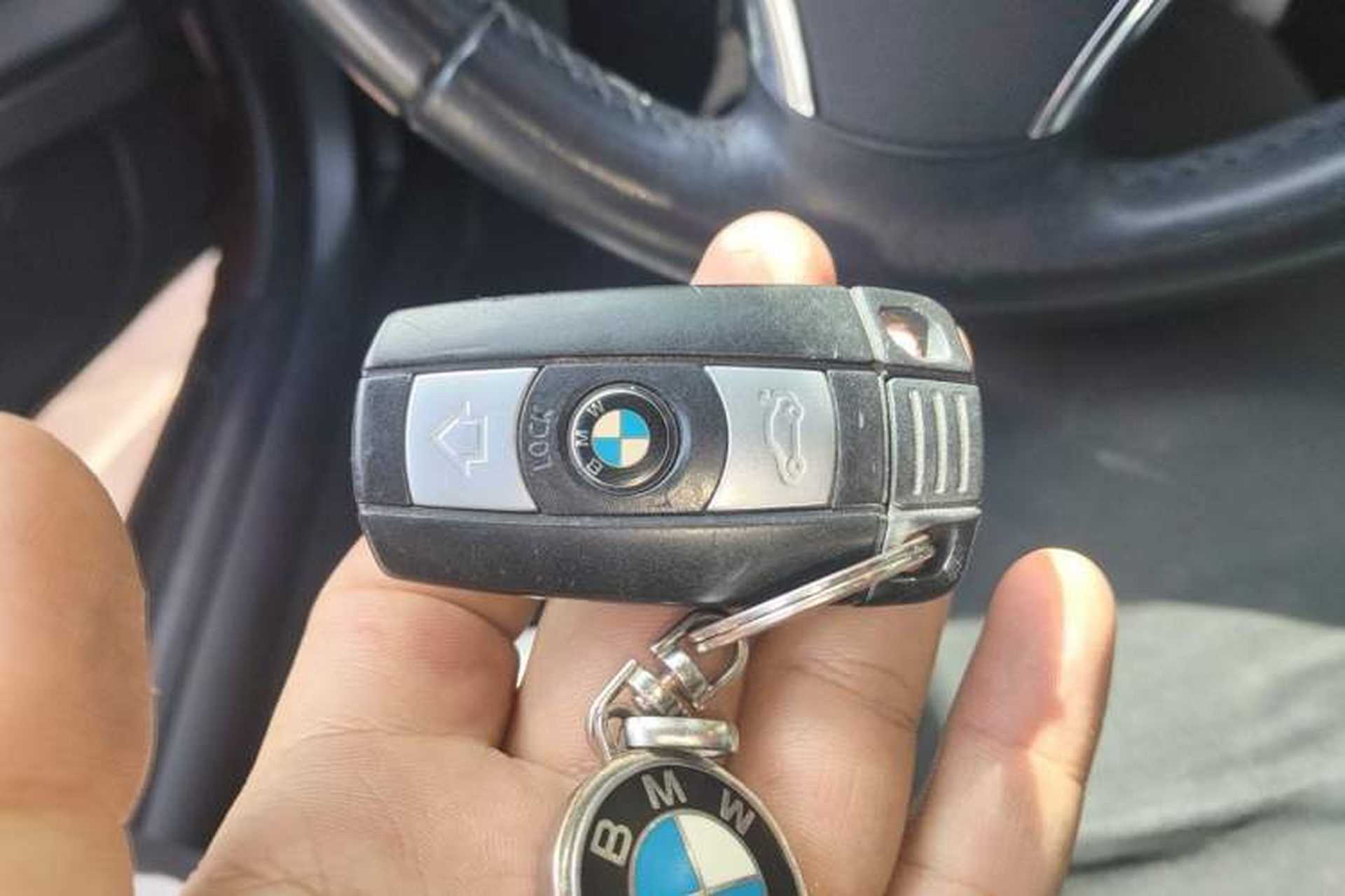 Used BMW 3 Series 2011 325i Convertible Coupe Vehicle Key