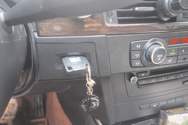 Used BMW 3 Series 2011 335i Convertible Coupe Vehicle Key