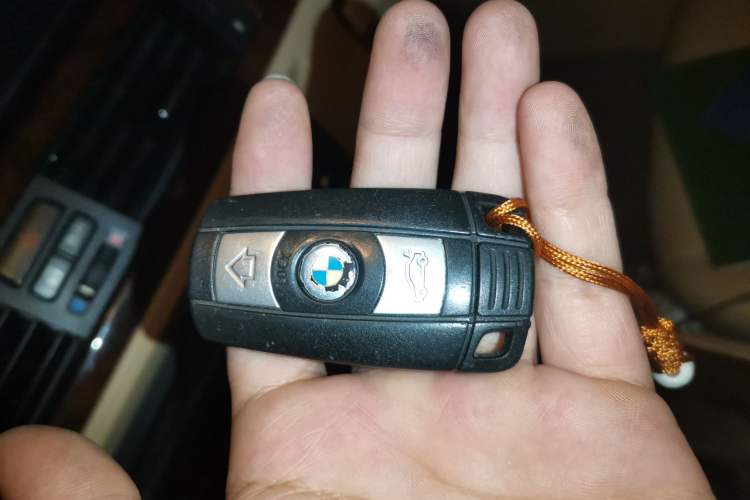 Used BMW 3 Series 2011 320i Sport Edition Vehicle Key