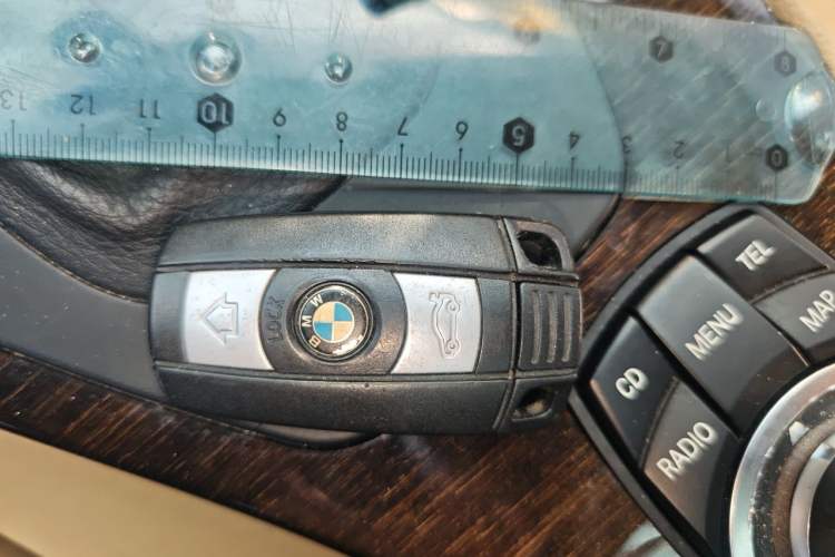 Used BMW 3 Series 2011 325i Luxury Edition Vehicle Key