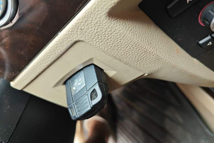 Used BMW 3 Series 2011 320i Sport Edition Vehicle Key