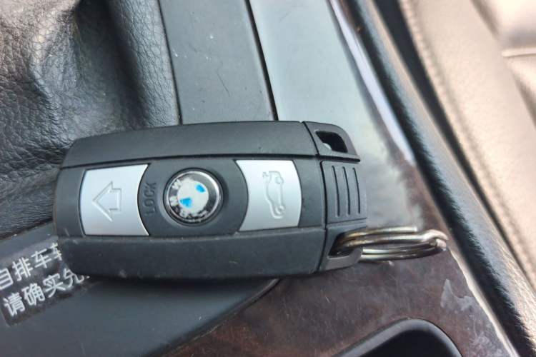 Used BMW 3 Series 2011 320i Sport Edition Vehicle Key