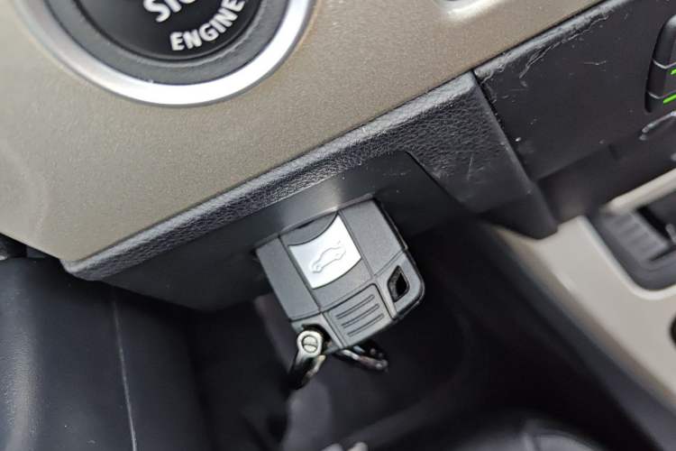 Used BMW 3 Series 2011 320i Luxury Edition Vehicle Key
