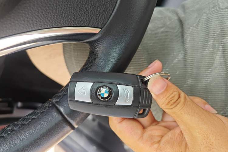 Used BMW 3 Series 2011 320i Coupe Vehicle Key