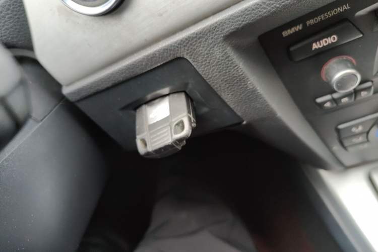 Used BMW 3 Series 2011 325i Convertible Coupe Vehicle Key
