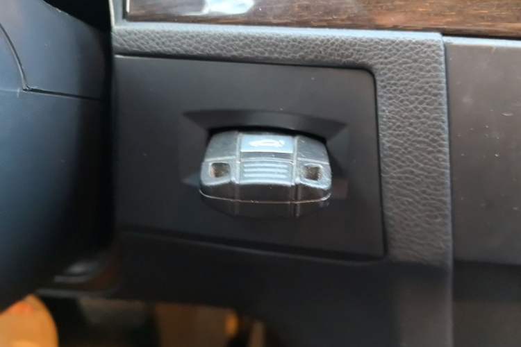Used BMW 3 Series 2011 335i Convertible Coupe Vehicle Key