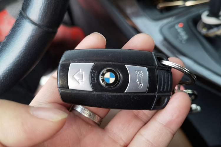 Used BMW 3 Series 2011 325i Sport Edition Vehicle Key