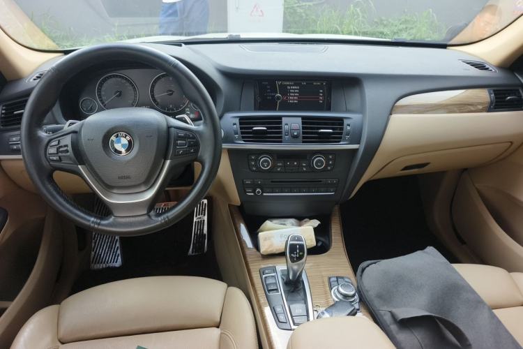 Used BMW 3 Series  Center Console