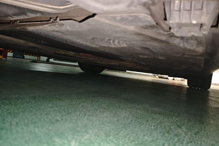 Used BMW 3 Series 2011 330i two-door coupe Chassis Rear Right