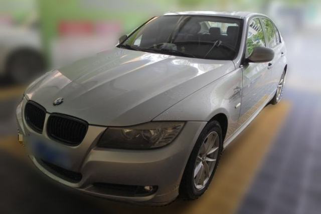 BMW 3 Series 2011 318i Leading Model usado