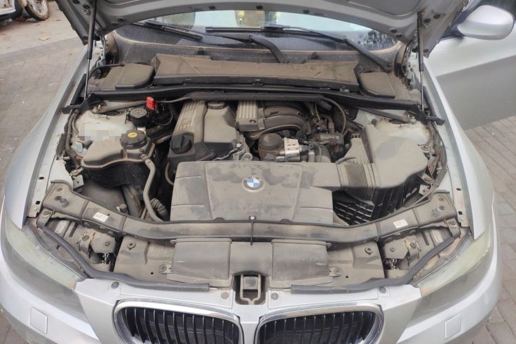 Used BMW 3 Series 2011 320i Sport Edition Engine Bay