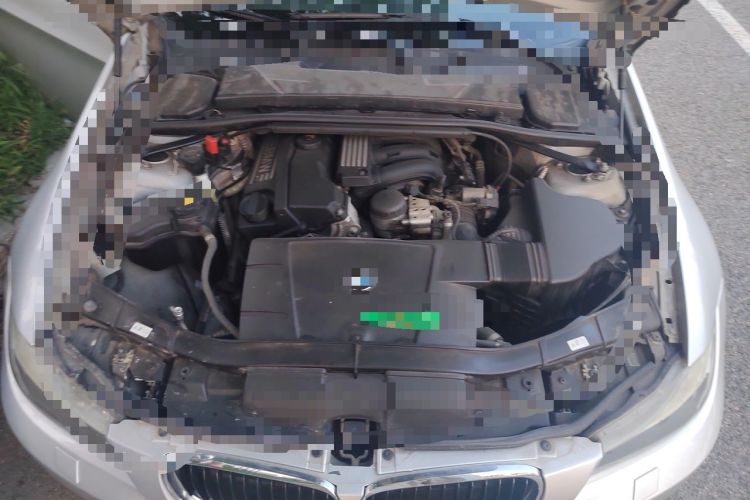 Used BMW 3 Series 2011 320i Sport Edition Engine Bay