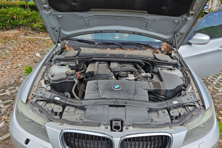 Used BMW 3 Series 2011 320i Sport Edition Engine Bay
