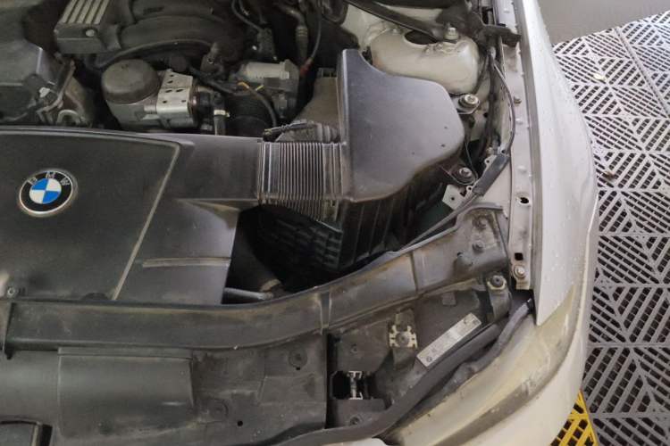 Used BMW 3 Series 2011 318i Leading Model Engine Bay Left