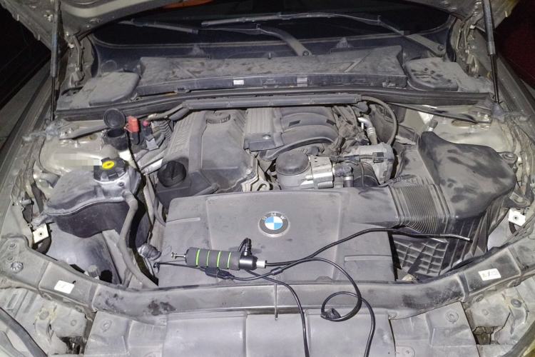 Used BMW 3 Series 2011 320i Luxury Edition Engine Bay