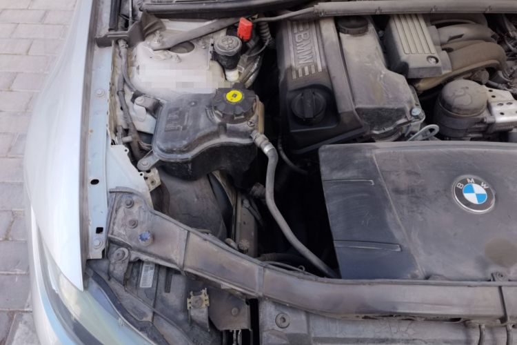 Used BMW 3 Series 2011 318i Leading Model Engine Bay Right