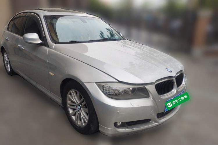 Used BMW 3 Series 2011 320i Sport Edition Front Right 45 Deg
