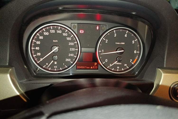 Used BMW 3 Series 2011 320i Luxury Edition Instrument Cluster