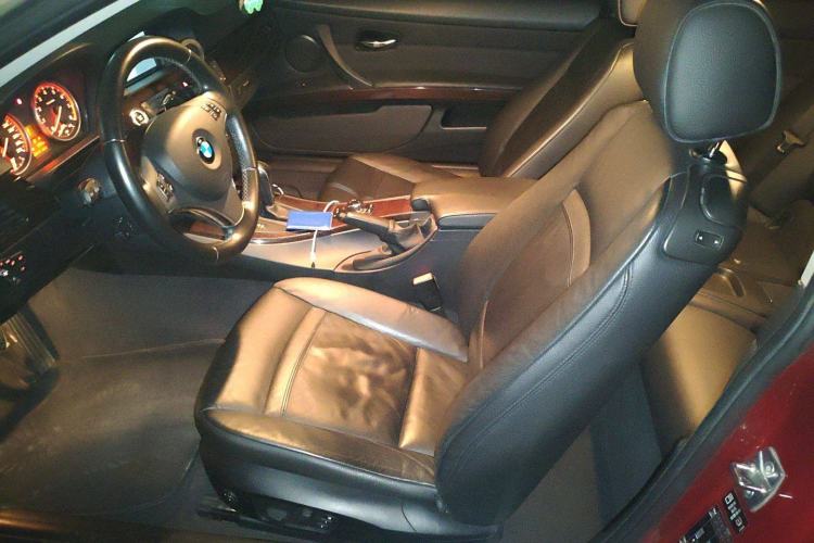 Used BMW 3 Series 2011 330i two-door coupe Left Front Seat
