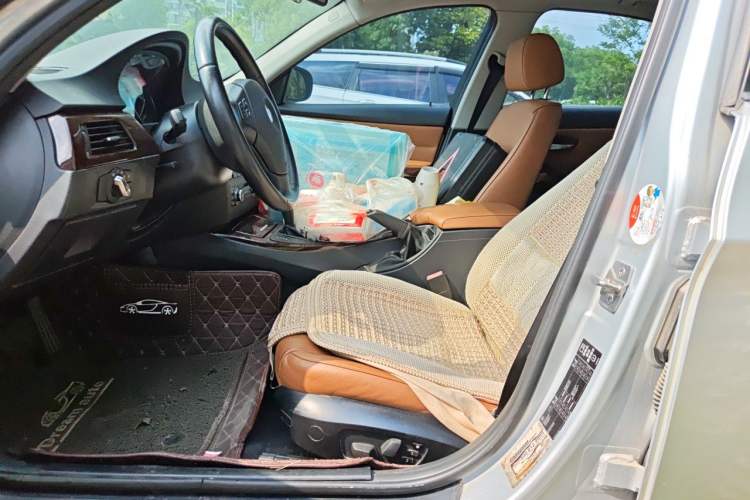 Used BMW 3 Series 2011 320i Sport Edition Left Front Seat